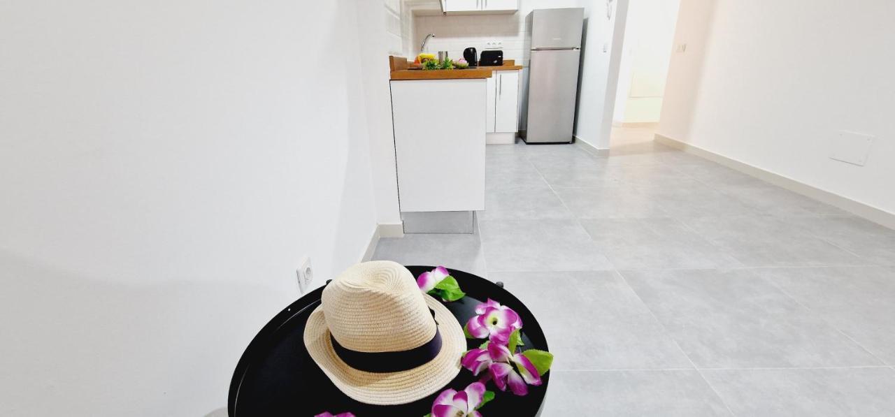 Apartamentos Playa San Juan & Wifi Free 기아데이소라 외부 사진